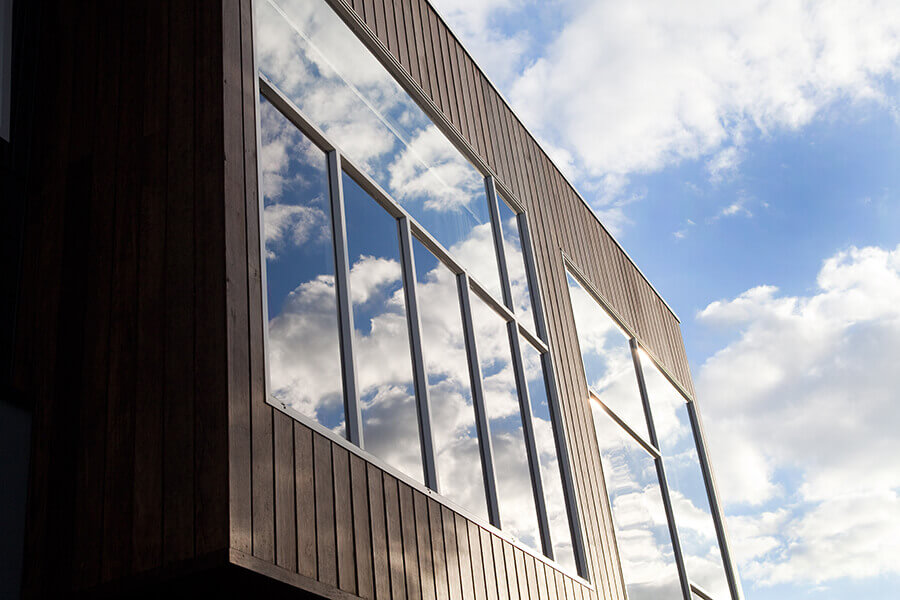 Kew-House---Aluminium-framed-energy-efficient-widdows-from-outside