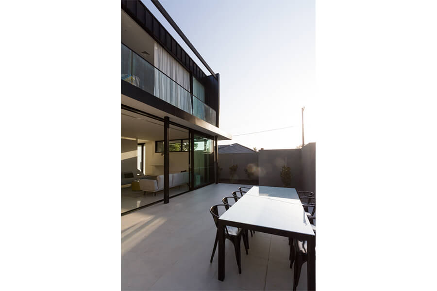 Two-Townhouses---Sliding-Doors,-full-view-of-backyard