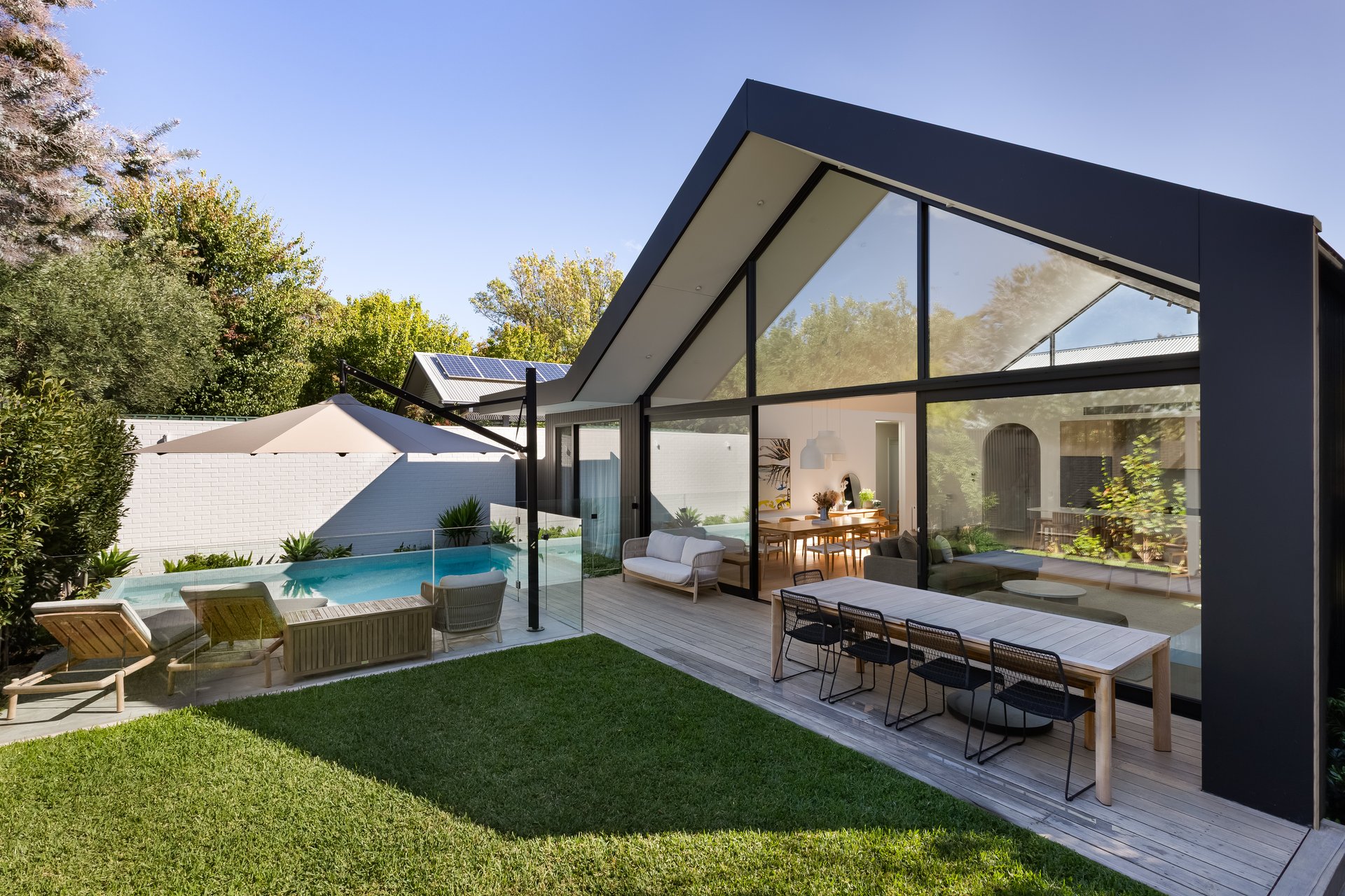 Hamptons Elegance H02